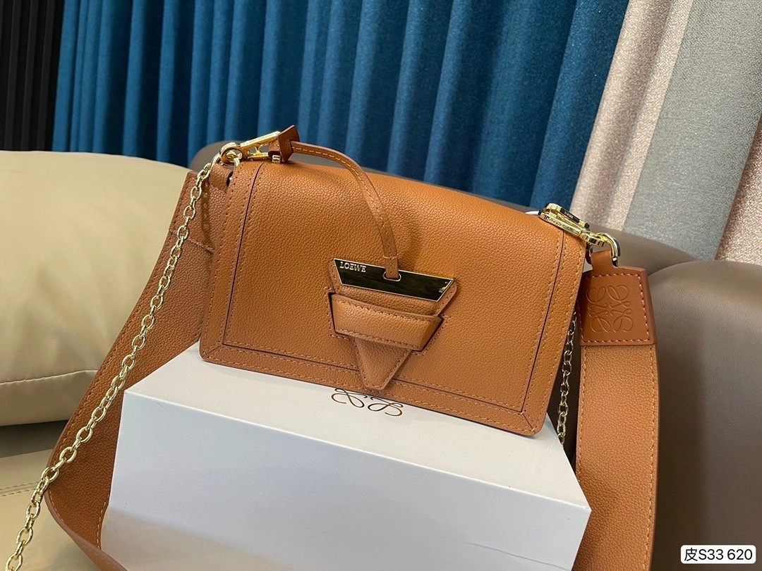 BARCELONA 303.12.W89 cowhide item : BT-B022B1834